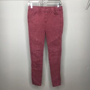 Rusty red Jennings with design